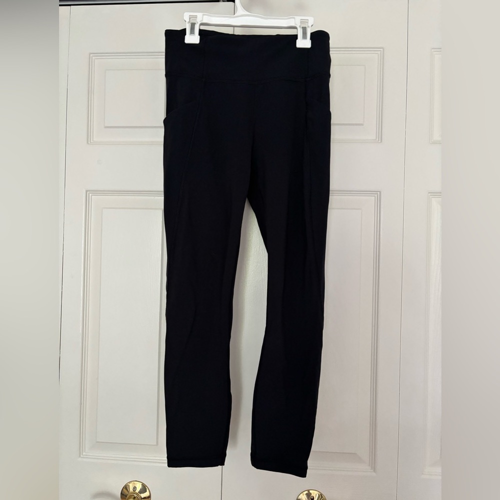 Black lululemon leggings